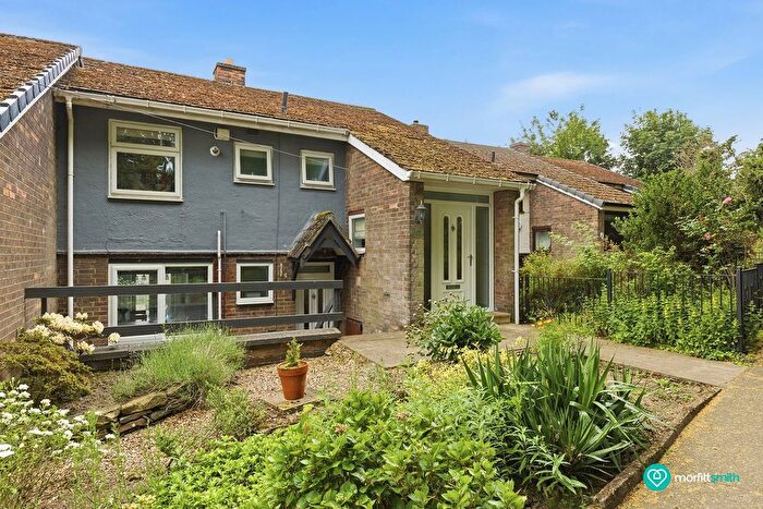3 Bedroom Town House For Sale In Edge Well Rise, Foxhill, S6