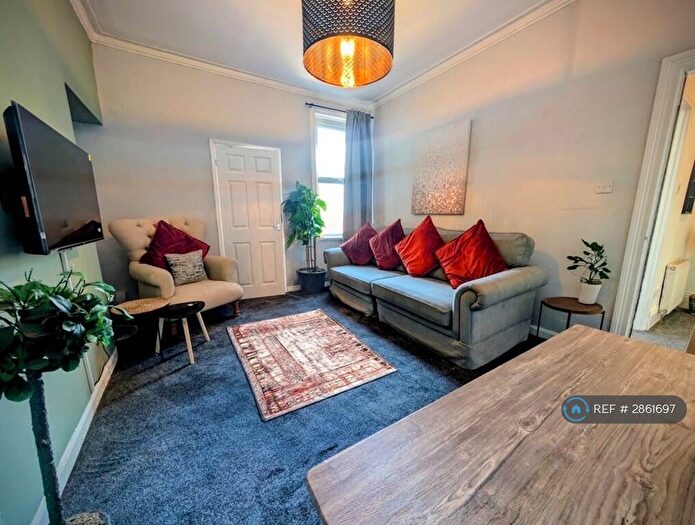 5 Bedroom Maisonette To Rent In Eglesfield Road, South Shields, NE33