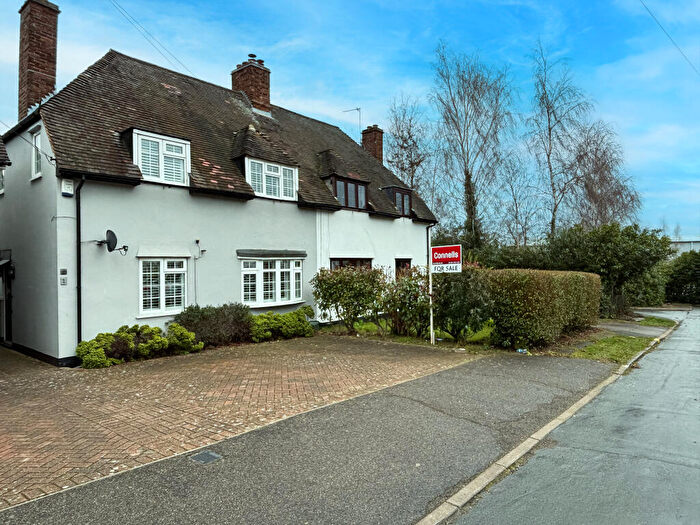 3 Bedroom Semi-Detached House For Sale In Fordson Road, Chelmsford, CM2