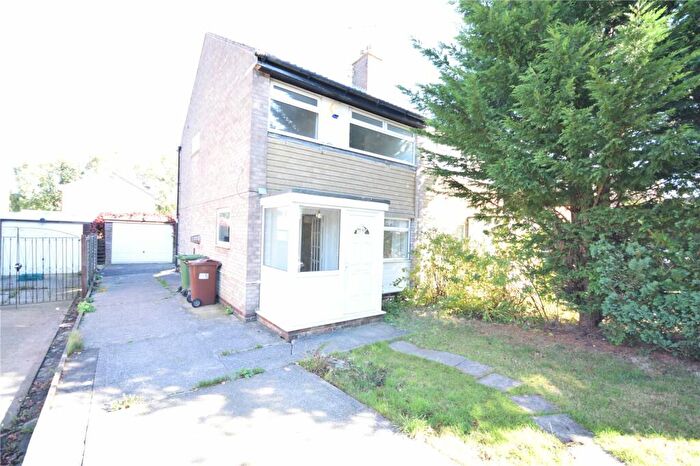 3 Bedroom Semi-Detached House To Rent In Birkdale Drive, Alwoodley, Leeds, LS17