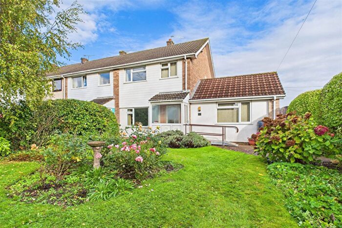 3 Bedroom End Terrace House For Sale In Teignmouth Road, Clevedon, BS21