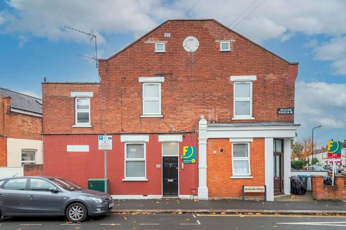 1 Bedroom Flat To Rent In Chapter Road, Willesden, London, NW2