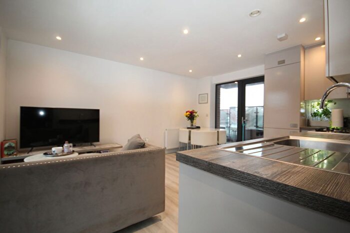 1 Bedroom Flat For Sale In High Street, Harrow, Middlesex, HA3