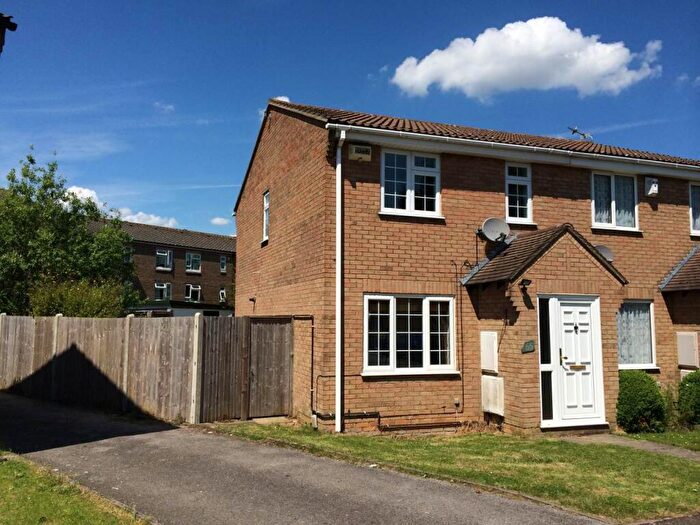 3 Bedroom End Of Terrace House To Rent In Croydon Close, Chatham, Kent, ME5