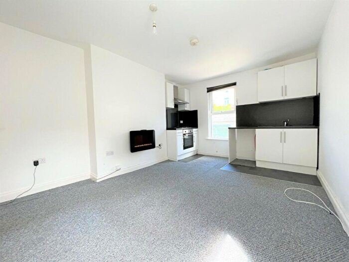 Studio To Rent In Connaught Avenue Flat, PL4