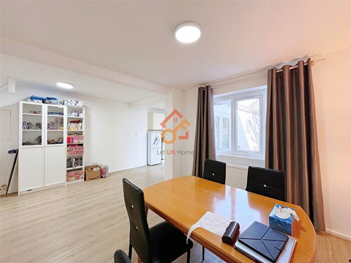 3 Bedroom Property To Rent In Linkway, Raynes Park, London, SW20