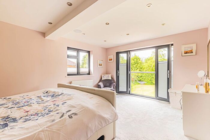 6 Bedroom Detached House To Rent In The Hermitage, London Road, Hemel Hempstead, Hertfordshire, HP1