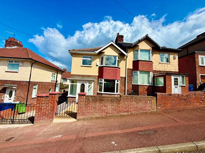 3 Bedroom Semi-Detached House To Rent In Clyde Street, Gateshead, Tyne And Wear, NE8