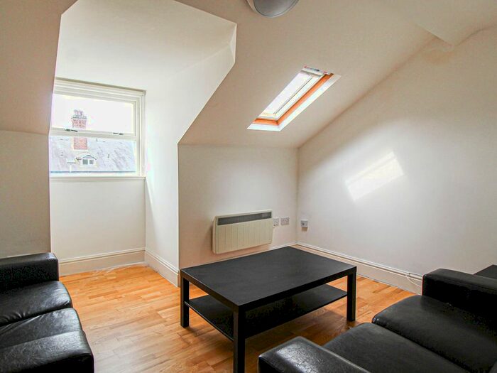 2 Bedroom Flat To Rent In Apt, Hyde Terrace #, LS2