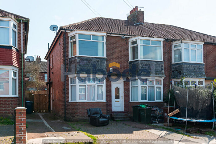 2 Bedroom Flat To Rent In Angerton Gardens, Fenham, Newcastle Upon Tyne, NE5