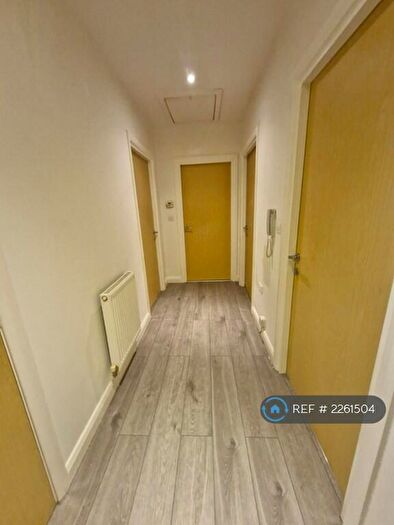 2 Bedroom Flat To Rent In Lawnhurst Avenue, Manchester, M23