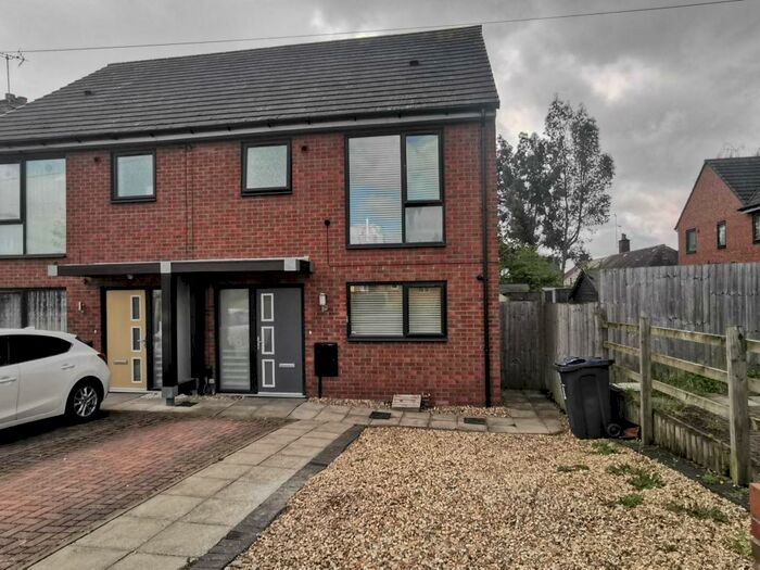 3 Bedroom House To Rent In Comberton Road, Birmingham, B26