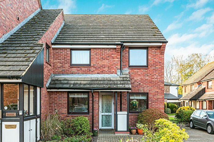 2 Bedroom Flat For Sale In Fairhaven, Egham, Surrey, TW20