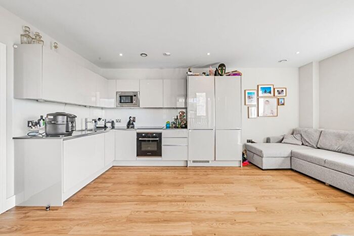 2 Bedroom Flat For Sale In Lister House, Plough Lane, Earlsfield, London, SW17