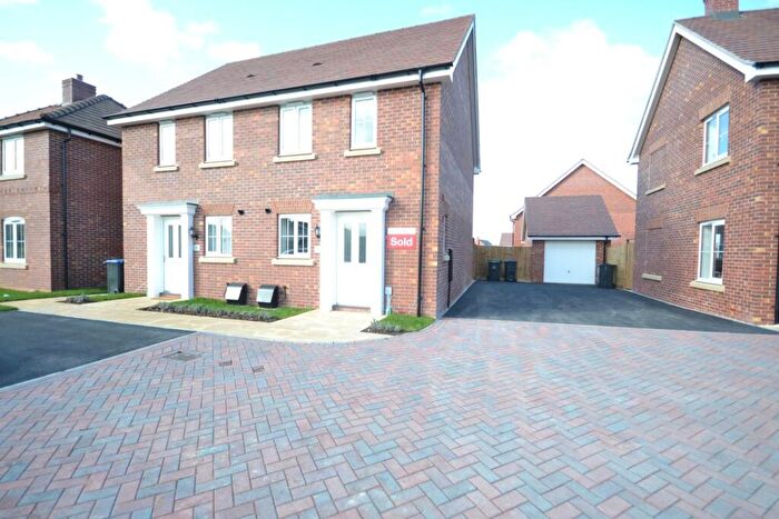 2 Bedroom House To Rent In Sloe Court, Bishopton, Stratford-upon-Avon, CV37