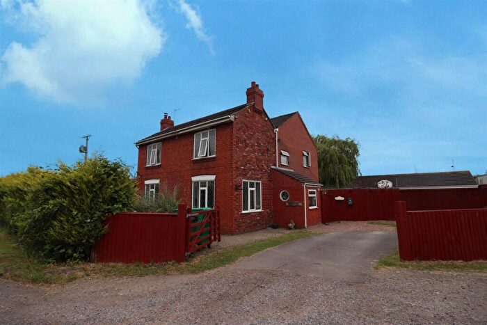 5 Bedroom Detached House For Sale In Hull Road, Eastrington, Goole, DN14