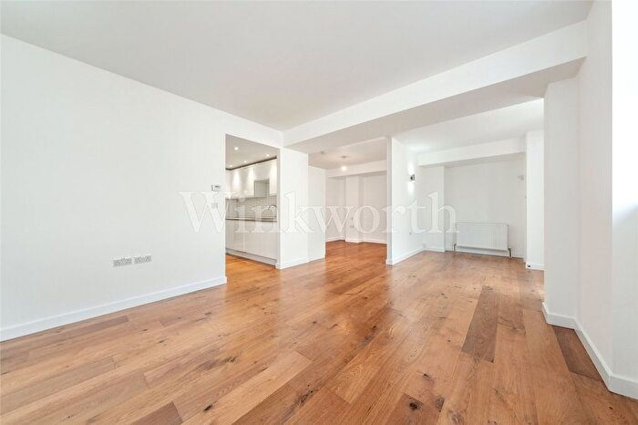 1 Bedroom Flat To Rent In Accommodation Road, London, NW11