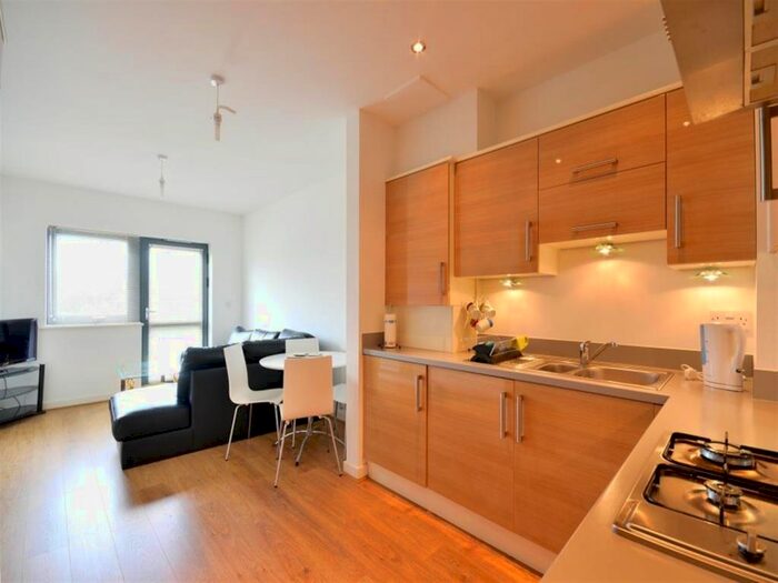 1 Bedroom Flat To Rent In Tolpits Lane, Watford WD18