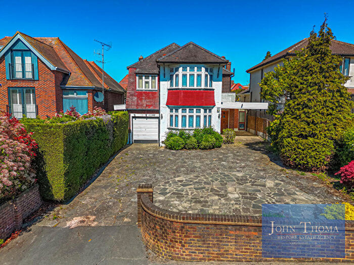4 Bedroom Detached House For Sale In Manor Road, Chigwell, Essex, IG7