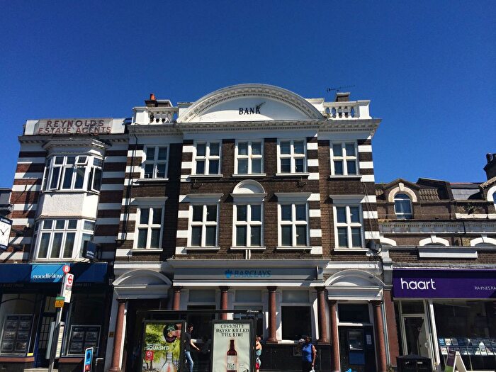 Studio To Rent In Coombe Lane, Raynes Park, SW20
