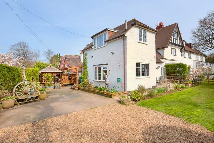 3 Bedroom House For Sale In Lower Kingswood, Tadworth, KT20