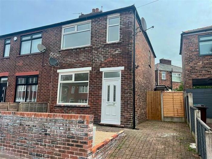 2 Bedroom Semi-Detached House To Rent In Miriam Street, Oldham, M35