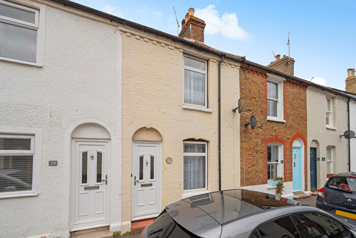 3 Bedroom Terraced House For Sale In Albert Street, Whitstable, Kent, CT5