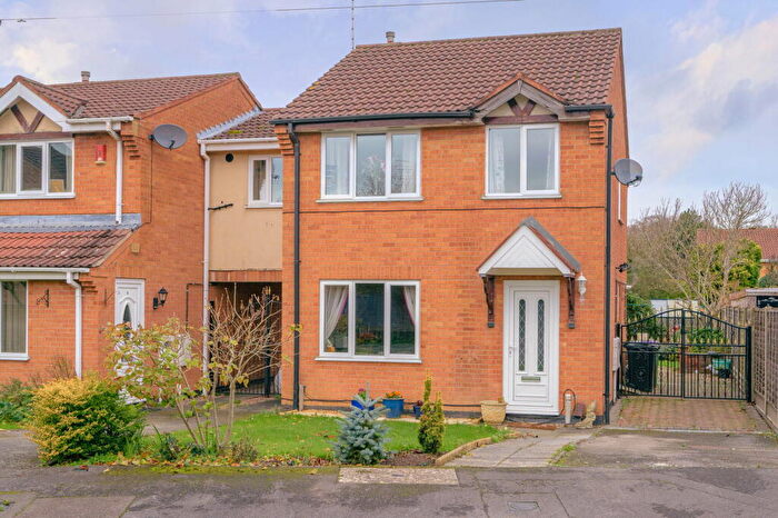 3 Bedroom Semi Detached House For Sale In Birkdale Close In Grantham, NG31