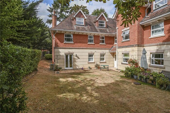 2 Bedroom Apartment For Sale In Danesfield, Wiltshire Road, Wokingham, RG40