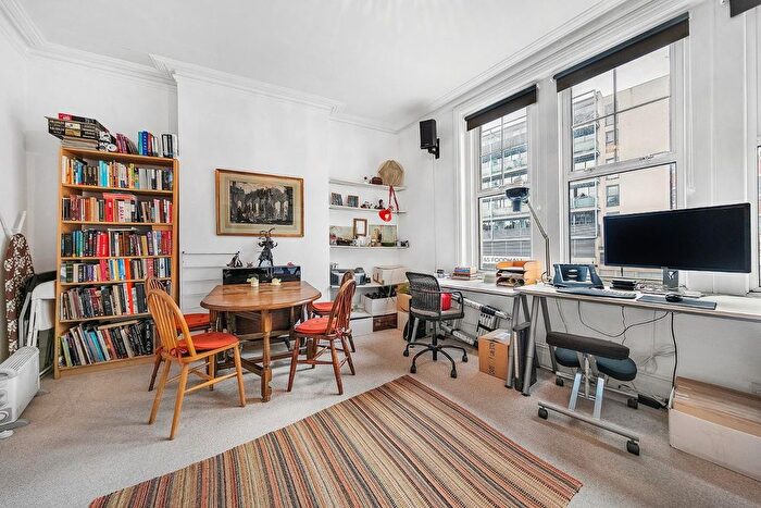 Studio To Rent In Balham Hill, Clapham, London, SW12