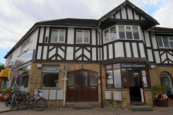 2 Bedroom Flat To Rent In Tredgold Avenue, Leeds, LS16