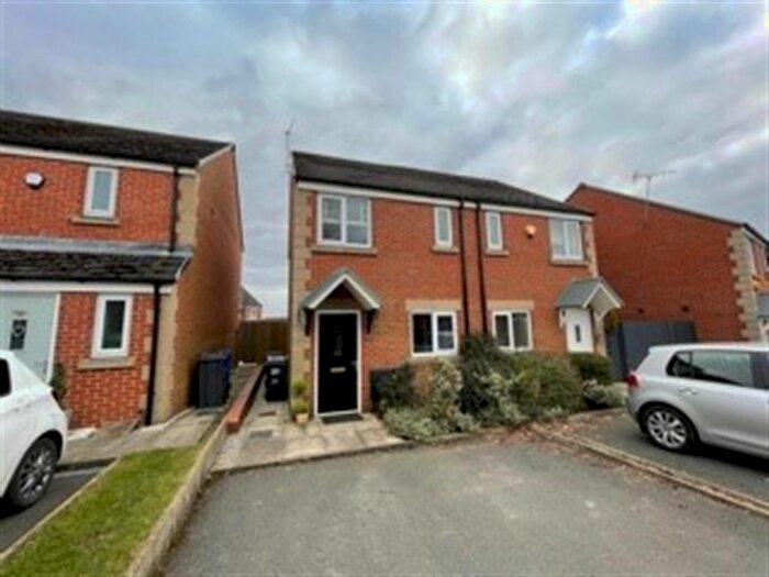 2 Bedroom Semi-Detached House To Rent In Howard Street, Stalybridge, Cheshirie, SK15