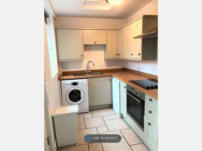 3 Bedroom Terraced House To Rent In Vincent Road, Sheffield, S7