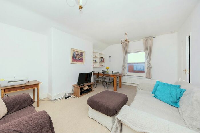 1 Bedroom Flat To Rent In Ridgway, London, SW19