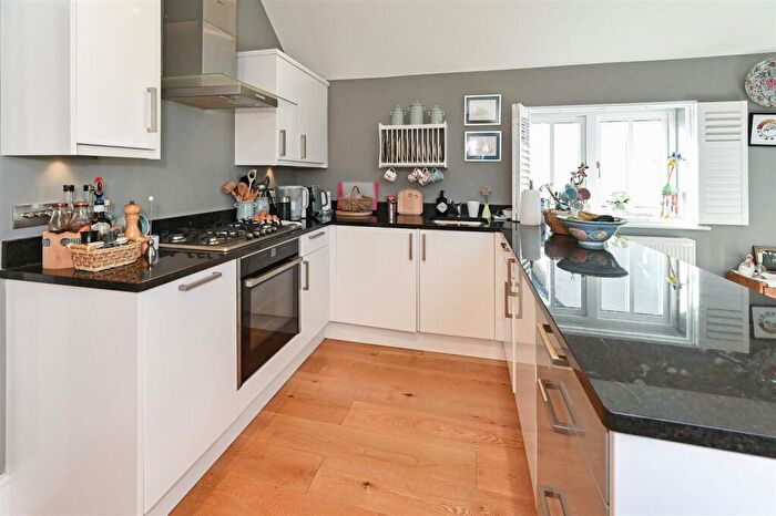 1 Bedroom House To Rent In Brewery Hill, Arundel, BN18