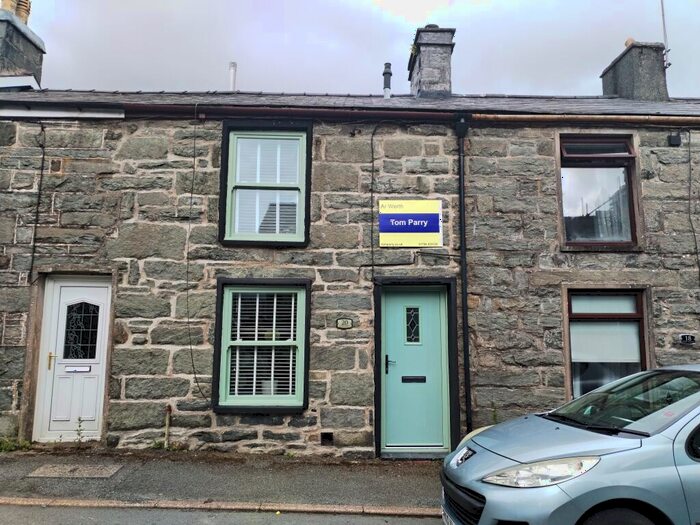 2 Bedroom Terraced House To Rent In Lord Street, Blaenau Ffestiniog, LL41