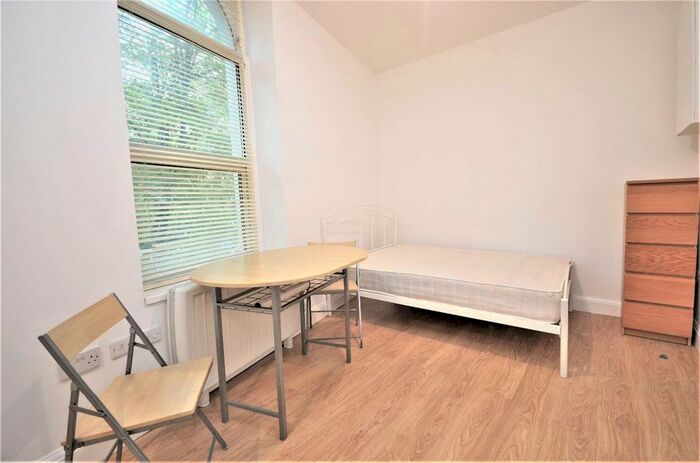 Studio To Rent In Churchfield Road, Acton Central, W3