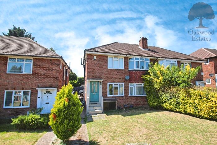 2 Bedroom Maisonette For Sale In Swallow Street, Iver Heath, SL0