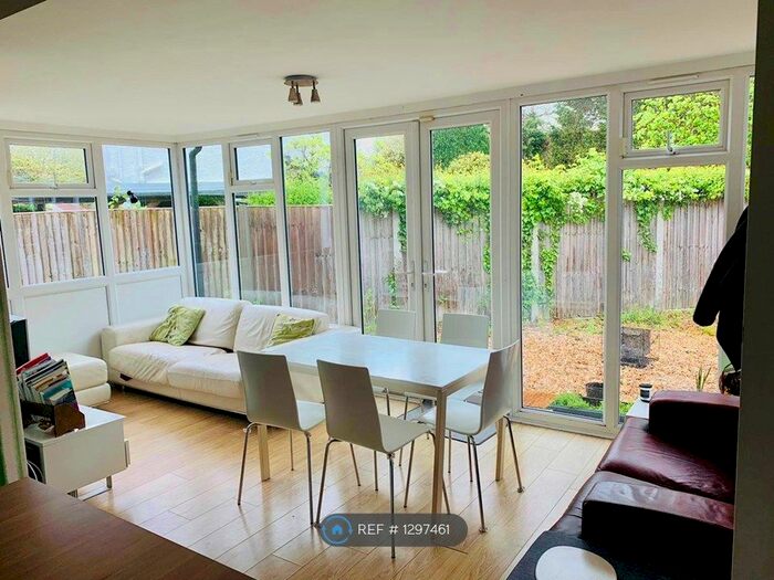 4 Bedroom Bungalow To Rent In De Hague Rd, Norwich NR4