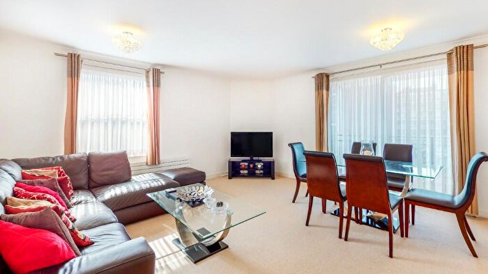 2 Bedroom Flat For Sale In Sumpter Close, London, NW3