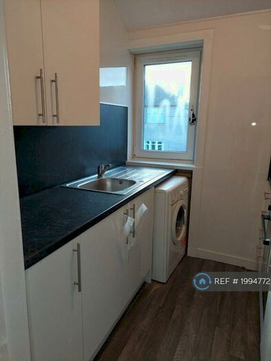 3 Bedroom Flat To Rent In Bearford Drive, Glasgow, G52