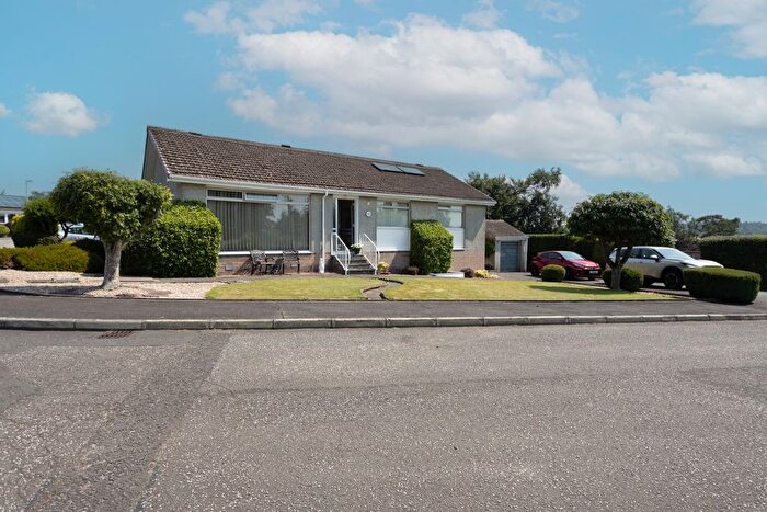 3 Bedroom Bungalow For Sale In Westgate, Leslie, KY6