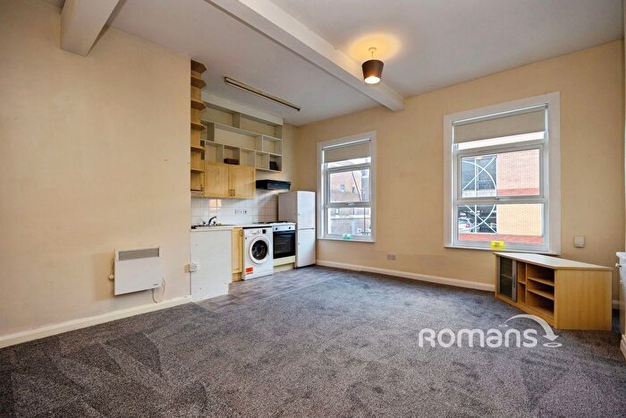 1 Bedroom Flat To Rent In High Street, Aldershot, GU11