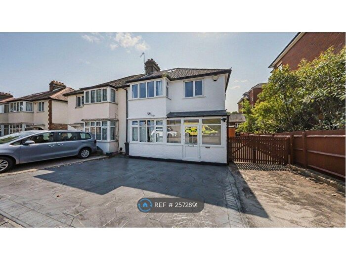 5 Bedroom Semi-Detached House To Rent In London Road, Isleworth, TW7