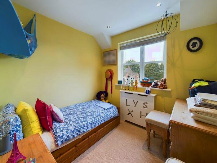 4 Bedroom Detached House For Sale In Manor View, Hartshorne, DE11