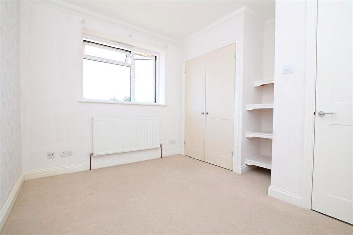 4 Bedroom Terraced House To Rent In Barnsnap Close, Horsham, RH12