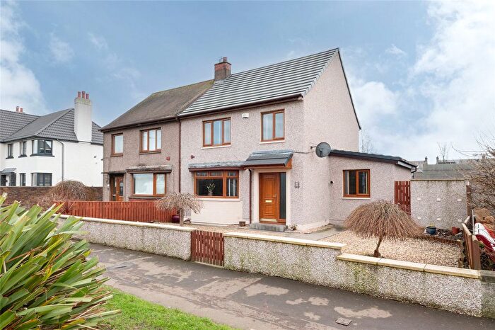 4 Bedroom Semi-Detached House For Sale In Kinnarchie Crescent, Methil, Leven, Fife, KY8
