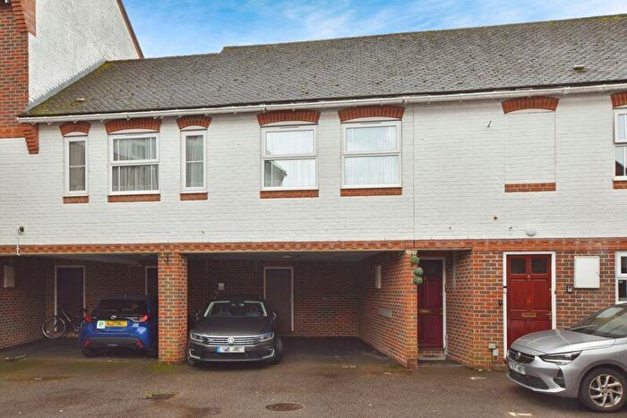 1 Bedroom Maisonette For Sale In Three Cuppes Lane, Salisbury ***Video Tour***, SP1