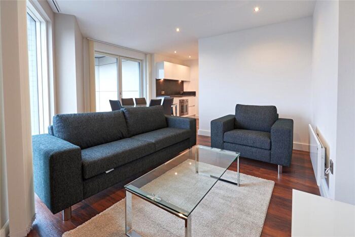 3 Bedroom Apartment To Rent In Greengate Salford, M3