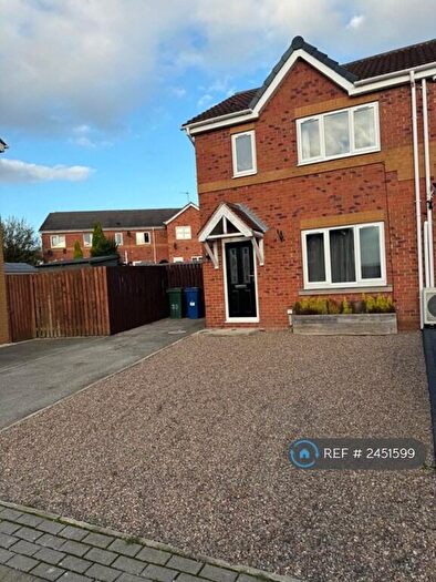 3 Bedroom Semi-Detached House To Rent In Hollins Wood Grove, Barnsley, S72